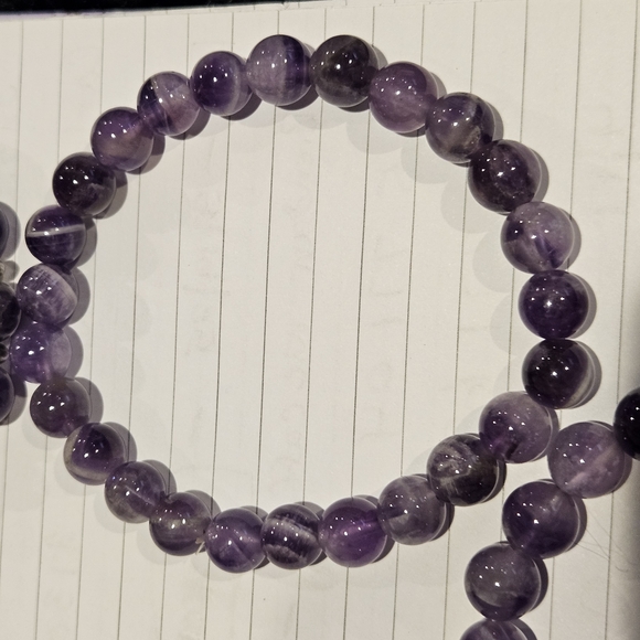 Elegant Purple Dyed Agate Beaded Bracelet - Picture 4 of 6